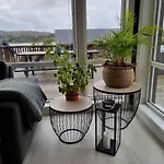 Seaside With Hot Tub And Sauna Sleeps 11 Feriehus Forland
