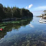 Seaside With Hot Tub And Sauna Sleeps 11 *