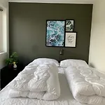Seaside With Hot Tub And Sauna Sleeps 11 Forland