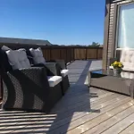 Seaside With Hot Tub And Sauna Sleeps 11 Forland