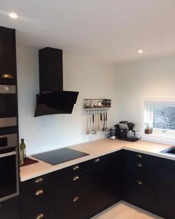 Seaside With Hot Tub And Sauna Sleeps 11 Forland