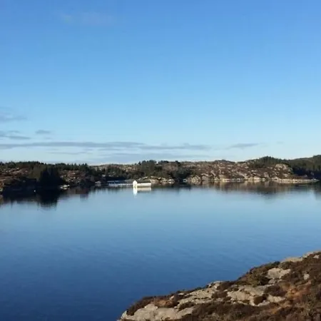 Lovely By The Sea With Hot Tub And Sauna Holiday home *