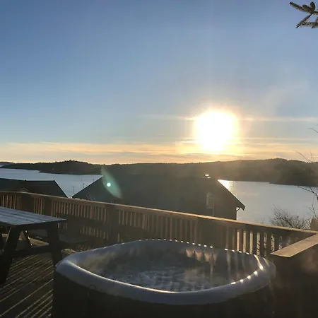 Holiday home Lovely By The Sea With Hot Tub And Sauna Forland