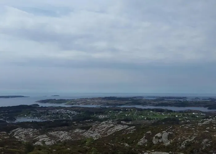 Seaside With Hot Tub And Sauna Sleeps 11 Feriehus Forland