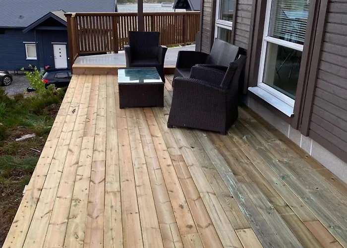 Seaside With Hot Tub And Sauna Sleeps 11 Forland