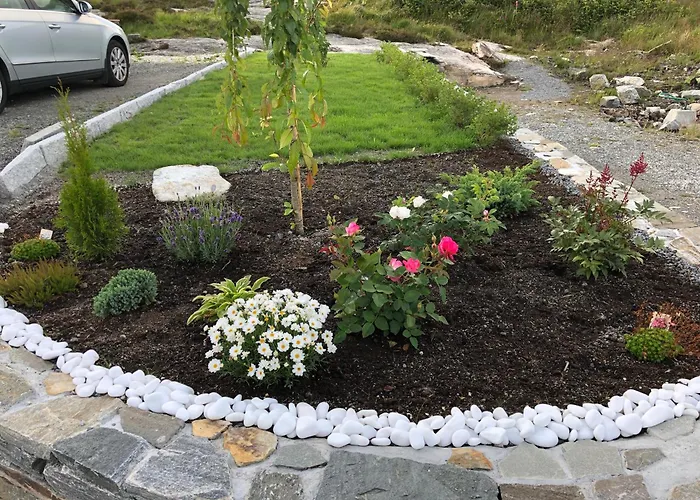 Seaside With Hot Tub And Sauna Sleeps 11 Feriehus *