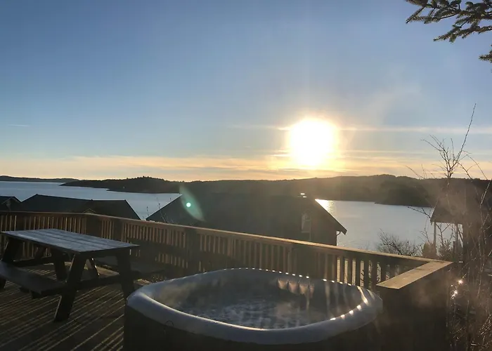 Feriehus Seaside With Hot Tub And Sauna Sleeps 11 Forland